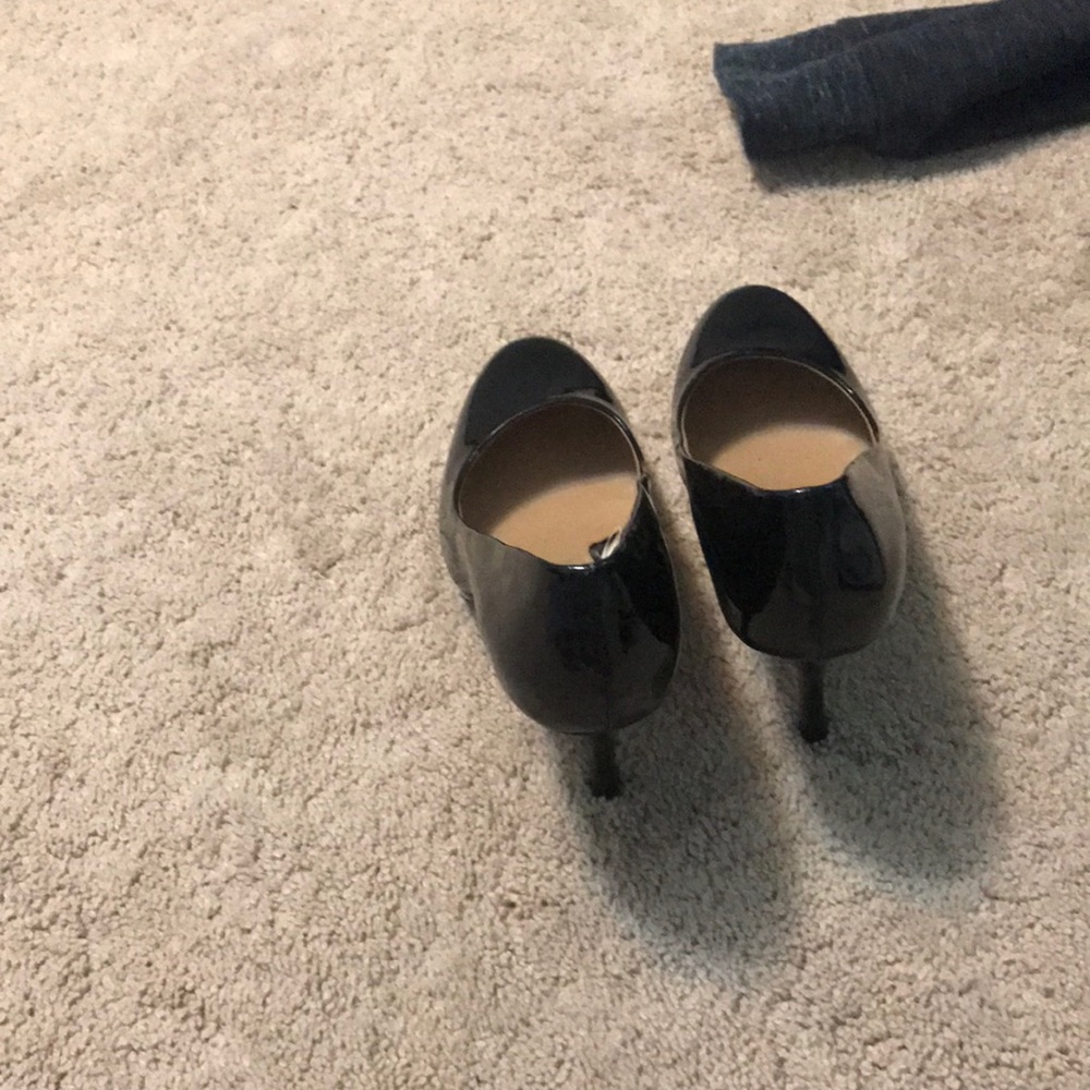 Heels - Picture 3 of 3